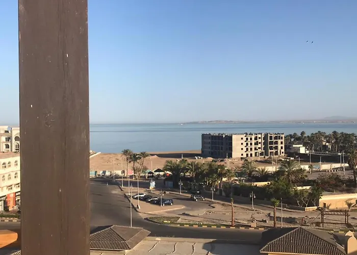 In Aldau Heights شقة