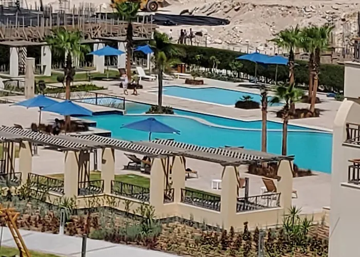 In Aldau Heights شقة *